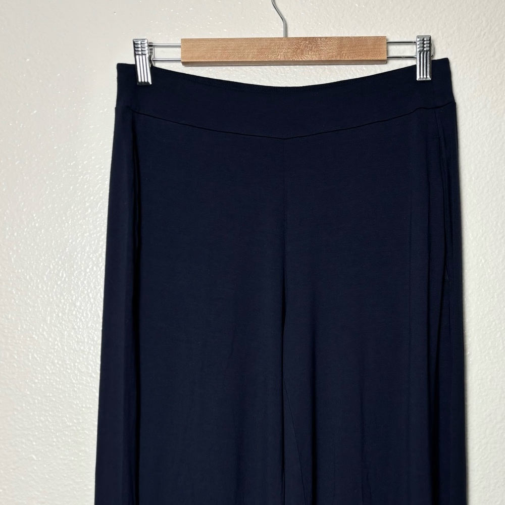 Eileen Fisher Navy Wide Leg Pants 95% viscose 5% Elastane. - Picture 3 of 16
